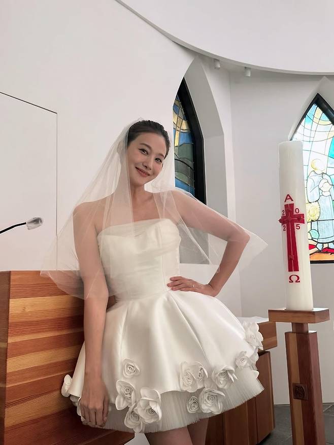 사진 = 유인영 인스타그램