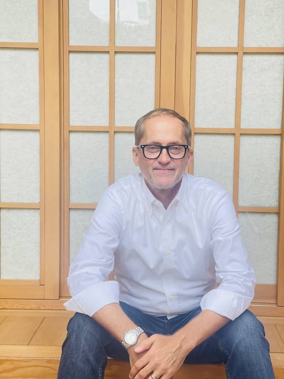 미 애틀랜타 하이 뮤지엄 수석 큐레이터 마이클 룩스. 사진 이은주 문화선임기자