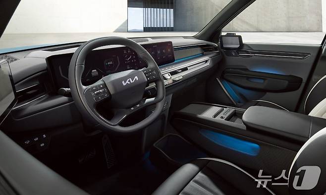 기아의 EV9 핸들.(EV9 브로셔 캡쳐)