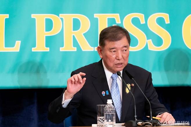 (도쿄 로이터=뉴스1) 김지완 기자 = 2일 이시바 시게루 일본 총리가 도쿄 일본기자클럽에서 열린 8개 정당 대표 토론회에 참석하고 있다. 2025.07.02 ⓒ 로이터=뉴스1 Copyright (C) 뉴스1. All rights reserved. 무단 전재 및 재배포, AI학습 이용 금지. /사진=(도쿄 로이터=뉴스1) 김지완 기자