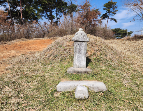 김여생 묘비와 묘소/사진제공=군산시