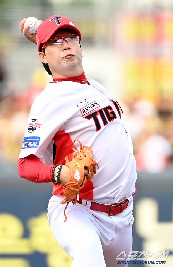 8일 광주 KIA챔피언스필드에서 열린 한화와 KIA의 경기, KIA 선발투수 양현종이 역투하고 있다. 광주=허상욱 기자wook@sportschosun.com/2025.06.08/