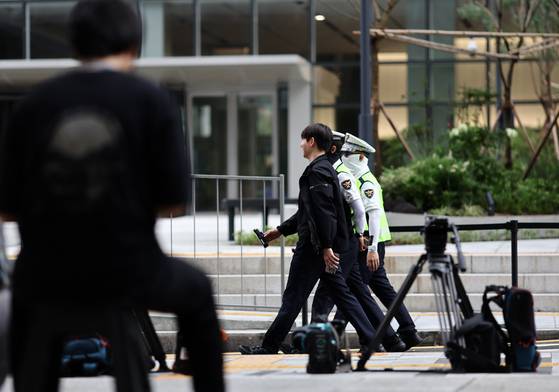 지난 20일 민중기 특별검사 사무실이 마련된 KT광화문빌딩 웨스트 앞 모습. 연합뉴스