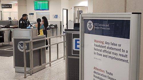 미 워싱턴DC 인근 덜레스 국제공항의 입국심사대. 연합뉴스