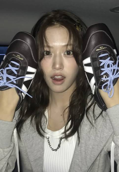 안유진 소셜 계정 캡처