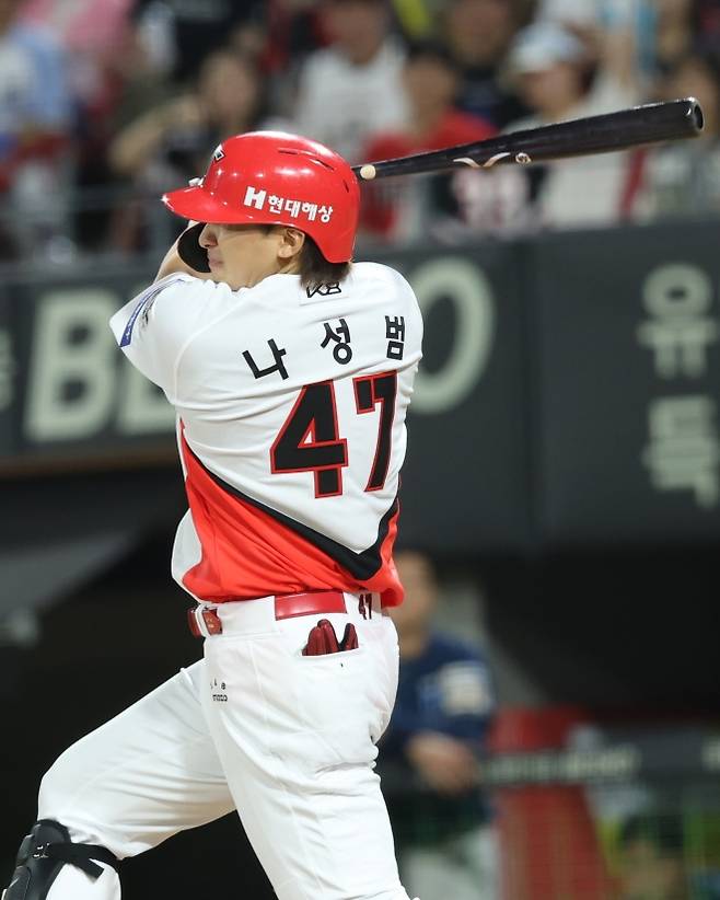 KIA 타이거즈 나성범이 20일 광주 기아챔피언스필드에서 열린 2025 KBO리그 정규시즌 NC 다이노스와의 홈 경기에서 타격하고 있다. KIA 타이거즈 제공