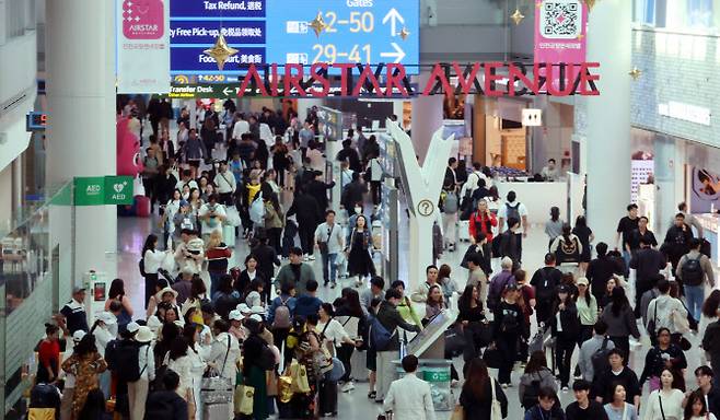 지난 4월 인천국제공항 1터미널 면세구역 모습.(사진=연합뉴스)