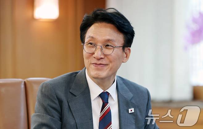 김민석 국무총리가 21일 서울 종로구 정부서울청사 집무실에서 뉴스1과 인터뷰를 갖고 있다. 2025.7.21/뉴스1 ⓒ News1 임세영 기자