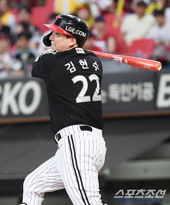 22일 광주 기아 챔피언스필드에서 열린 LG-KIA전. 4회초 무사 2루 김현수가 1타점 적시타를 치고 있다. 광주=정재근 기자 cjg@sportschosun.com/2025.7.22/