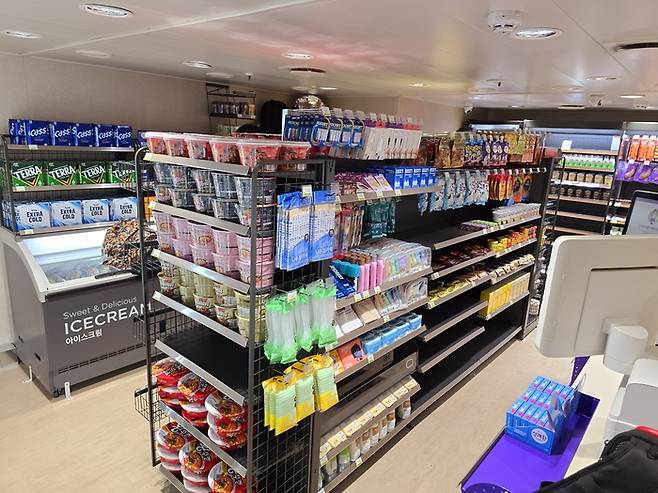 위동페리 내 편의점.