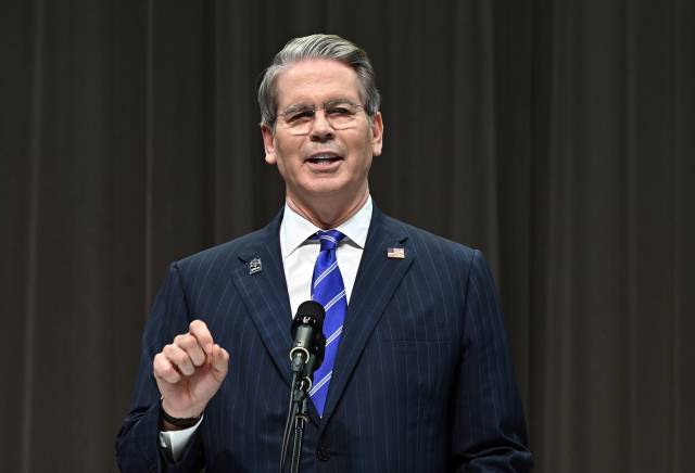 스콧 베선트 미 재무장관이 19일(현지 시간) 일본 오사카를 방문해 발언하고 있다. EPA연합뉴스