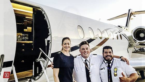 7년간 전용기 승무원으로 일한 경험담을 출간한 다니엘 스타이론. 사진 뉴욕 포스트 홈페이지 캡처