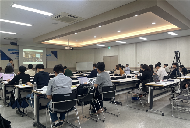 전남대학교 생체재료개발센터가 실시한 '해외 인허가 최신 동향 교육' 모습.