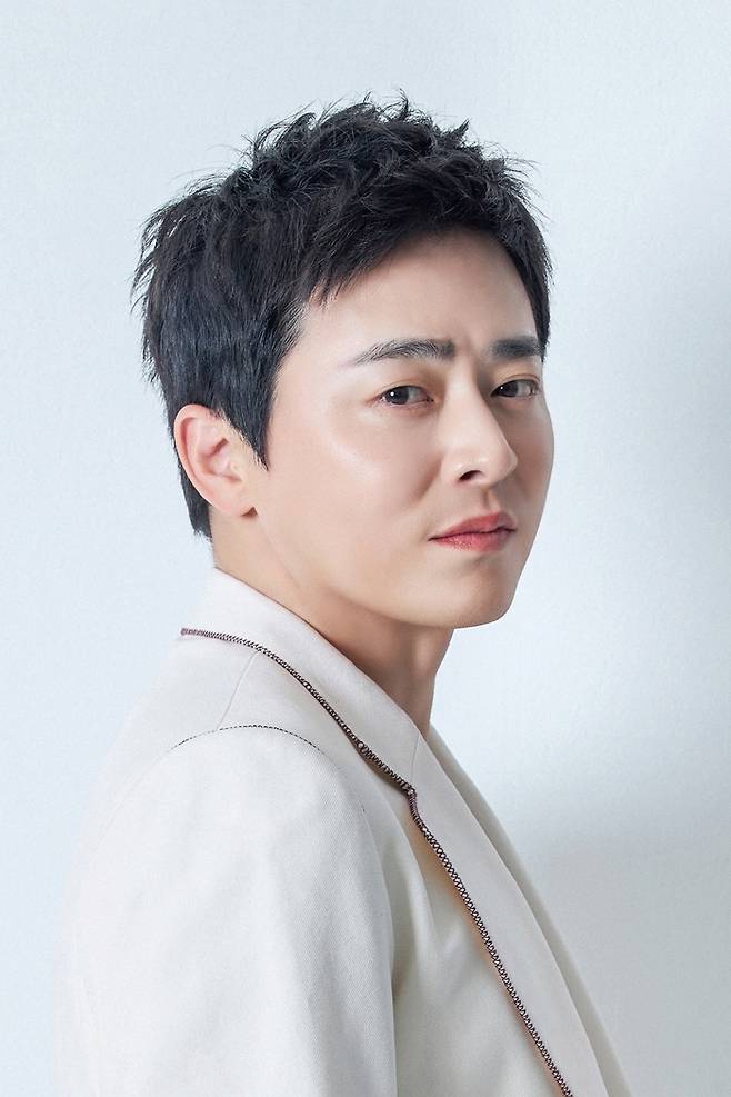 조정석이 윤아와 여름 극장가에서 맞붙게 된 심경을 밝혔다. 사진|NEW