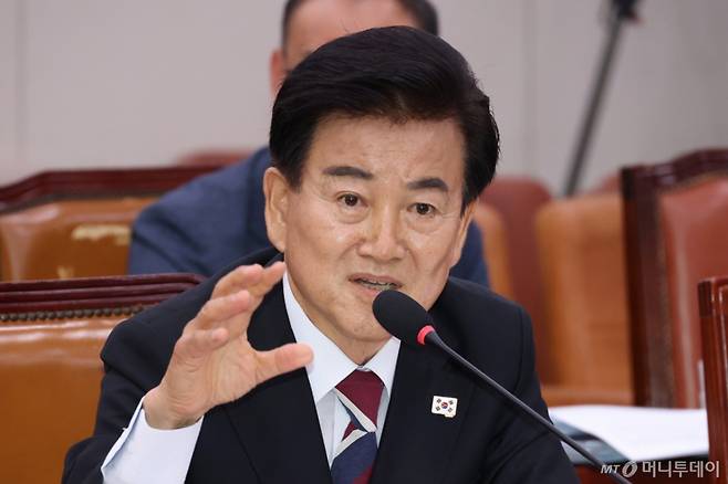 정동영 통일부 장관 후보자가 14일 오전 서울 여의도 국회 외교통일위원회 전체회의장에서 열린 인사청문회에서 의원 질의에 답하고 있다. 2025.7.14/뉴스1 Copyright (C) 뉴스1. All rights reserved. 무단 전재 및 재배포, AI학습 이용 금지.