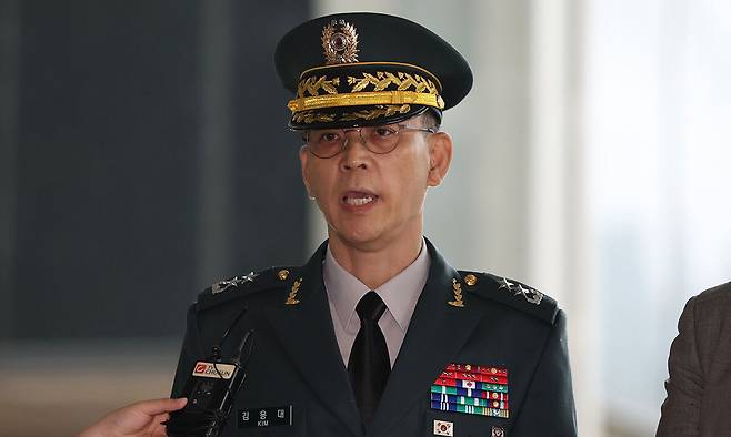 김용대 드론작전사령관이 17일 서울 서초구 서울고등법원에 마련된 조은석 내란 특검 사무실에 피의자 신분으로 출석, 입장을 밝히고 있다. 뉴시스