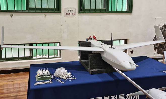 평양에 투입된 무인기와 같은 기종인 원거리 정찰용 소형 드론. 박수찬 기자