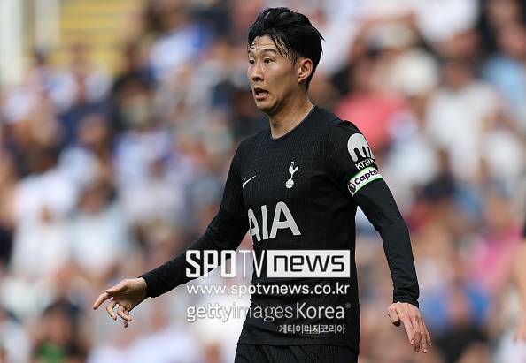 ▲ 미국 스포츠 매체 'ESPN'은 25일(한국시간) "미국메이저리그사커(MLS)의 로스앤젤레스(LA) FC가 토트넘 홋스퍼의 공격수 손흥민 영입에 관심이 있다. LAFC는 손흥민이 올여름 토트넘을 떠날 의향이 있는 상황에서 구단이 그의 이적을 허락한다면 행동을 개시할 의사가 있음을 밝혔다"라고 전했다.