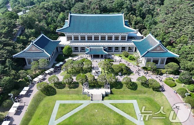 제21대 대통령 선거 투표일인 3일 서울 종로구 청와대에 관광객들이 북적이고 있다. 2025.6.3/뉴스1 ⓒ News1 박지혜 기자