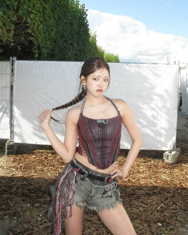 사진=안유진 소셜미디어