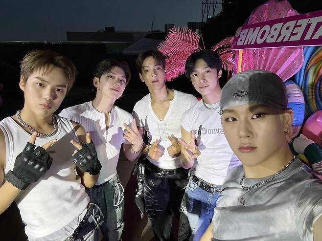 사진=몬스타엑스 공식 계정