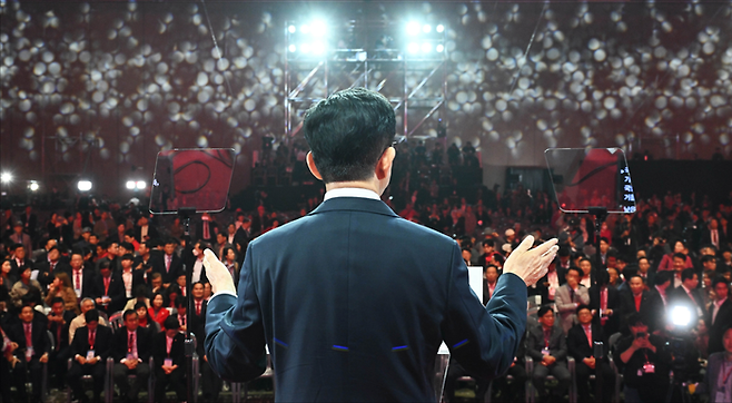 김문수 국민의힘 대선 후보가 지난 5월 3일 경기 일산 킨텍스에서 열린 제5차 전당대회에서 최종 후보로 확정된 뒤 수락연설을 하고 있다. ⓒ데일리안 홍금표 기자