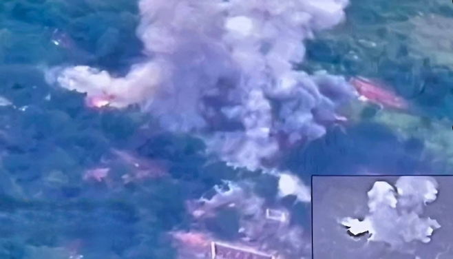 태국 공군이 투하한 폭탄으로 쑥대밭이 된 캄보디아 군 시설. 태국군·방콕포스트 제공