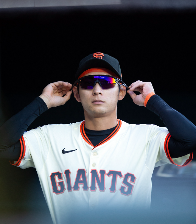 샌프란시스코 자이언츠 이정후가 29일(한국시간) 미국 캘리포니아주 샌프란시스코 오라클파크에서 열린 2025 미국프로야구 메이저리그(MLB) 피츠버그 파이리츠와의 홈 경기를 준비하고 있다. 로이터 연합뉴스