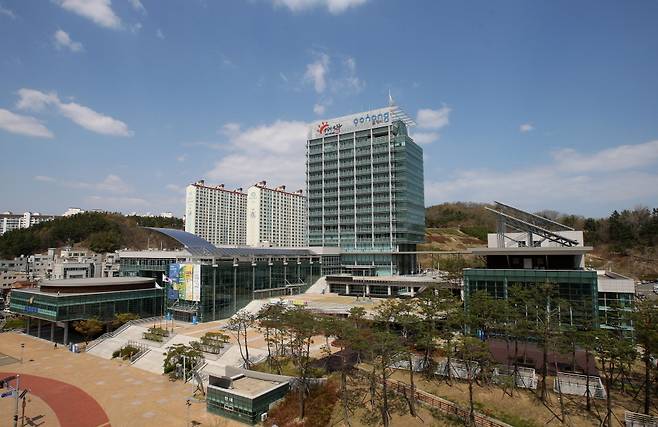 포항시청 전경.
