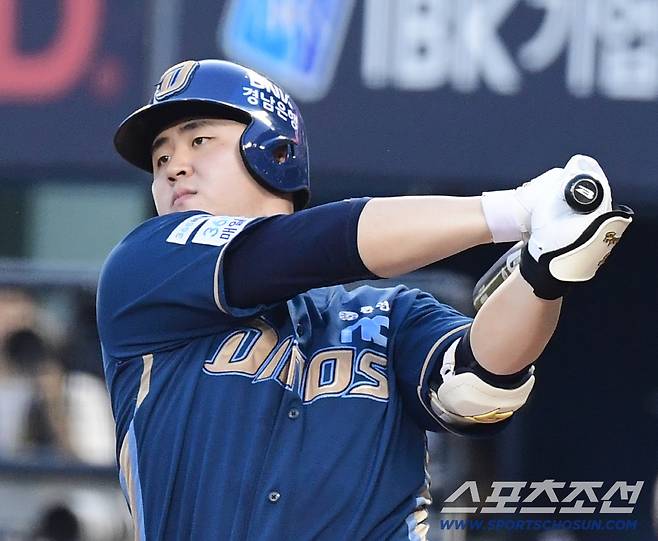 17일 잠실구장에서 열린 LG와 NC의 경기. 타격하는 NC 김형준. 잠실=송정헌 기자songs@sportschosun.com/2025.06.17/