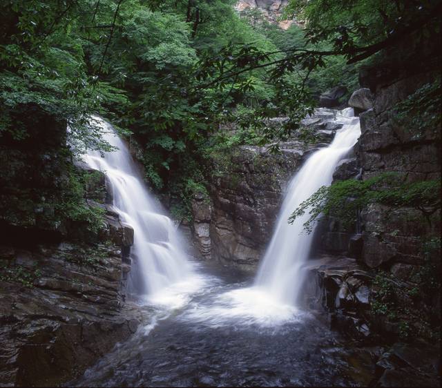 ▲ 동해시 무릉계곡 쌍폭포.