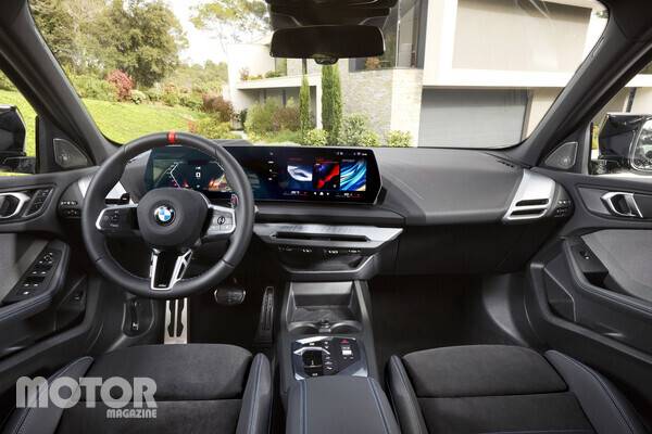 BMW M135 xDrive 사진 BMW