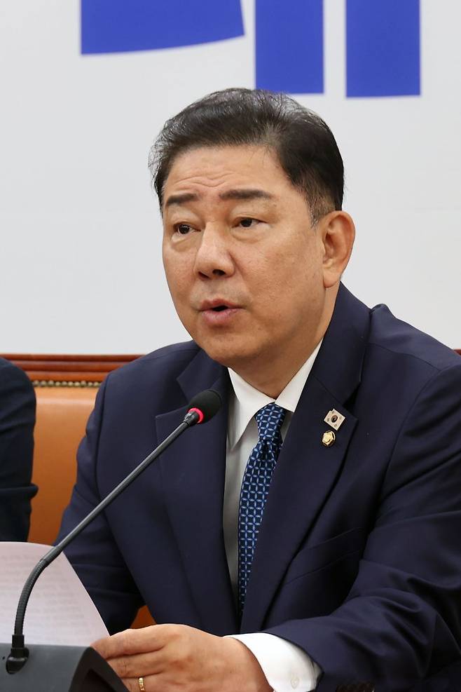 김병기 더불어민주당 대표 직무대행 겸 원내대표가 31일 국회에서 열린 정책조정회의에서 발언하고 있다. 사진=서동일 기자