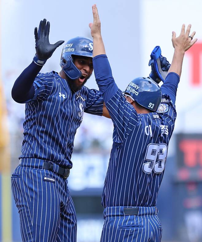 현재 페이스라면 시즌 50홈런에 도전할만한 르윈 디아즈. 삼성 제공