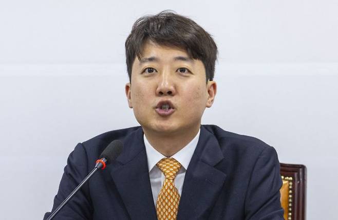 개혁신당 이준석 대표가 4일 국회에서 열린 최고위원회의에서 발언하고 있다. 연합뉴스