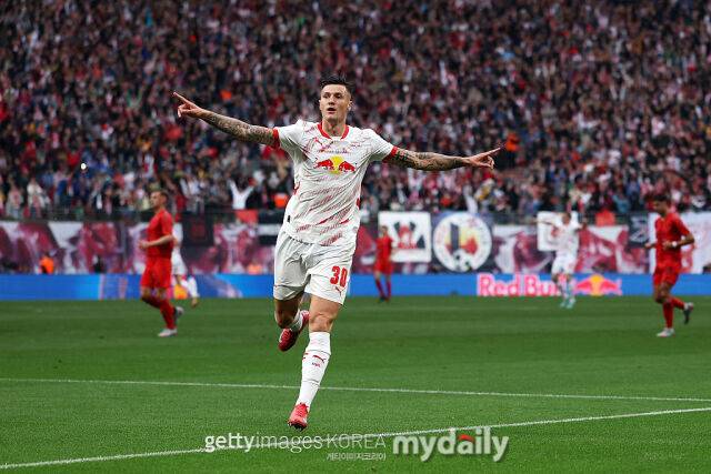 맨유와 이적설이 제기되고 있는 베냐민 셰슈코. /게티이미지코리아