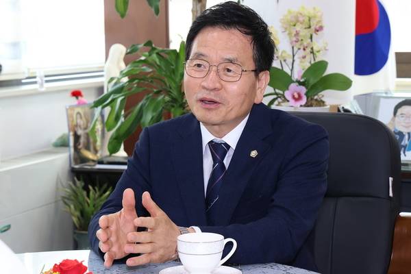 광명시의회 이지석 의장. /광명시의회 제공
