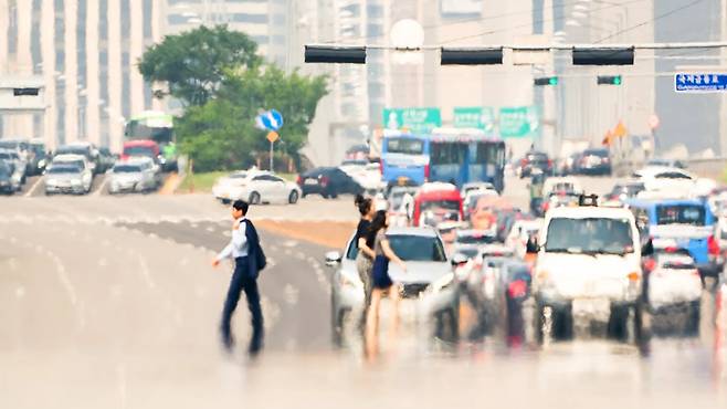 여름철 차량 내부 온도 낮추는 법