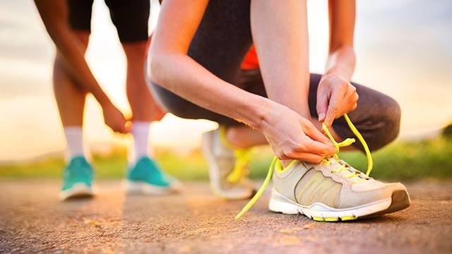 하체 근육 중 종아리 부위는 활동량이 줄면 비교적 쉽게 위축되는 부위로 꾸준한 자극이 필요하다|출처: 클립아트코리아