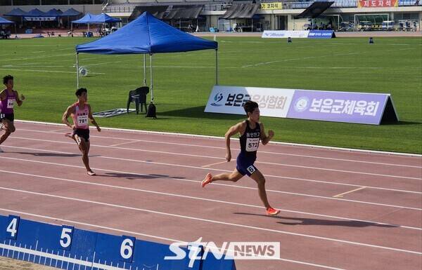 제54회 추계 전국 중·고등학교 육상경기대회 겸 제13회 추계 전국 초등학교 육상경기대회 모습. /사진=이준호 기자