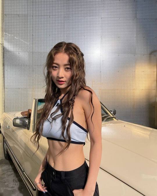 지효 복근
