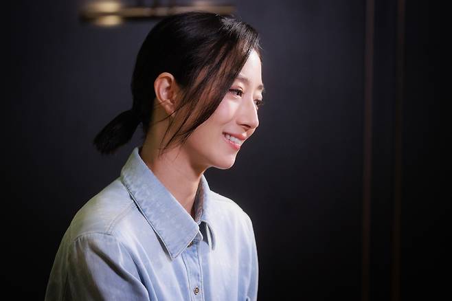 12년 만에 내한한 영화 '남색대문' 주연배우 계륜미 (서울=연합뉴스) 류효림 기자 = 영화 '남색대문' 재개봉을 맞아 12년 만에 내한한 배우 계륜미가 지난 8일 서울 용산구 CGV 용산아이파크몰점에서 진행된 인터뷰에서 취재진 질문에 답하고 있다. 2025.8.9 ryousanta@yna.co.kr