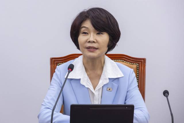 ▲더불어민주당 한정애 정책위의장이 지난 7일 국회에서 열린 원내정책회의에서 발언하고 있다. ⓒ연합뉴스
