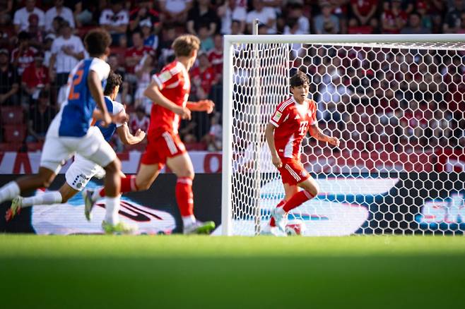 13일 스위스 취리히의 슈타디온 레치그룬트에서 열린 그라스호퍼 클럽 취리히전에 출전한 바이에른 뮌헨 김민재. /사진=바이에른 뮌헨 SNS 캡처