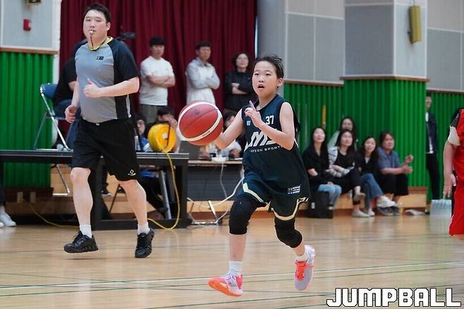 ▲초등학교 4학년 클럽 대회에 참가한 김나희