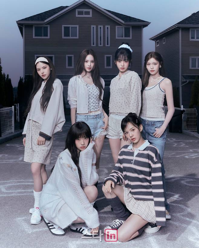 이즈나(사진=웨이크원)