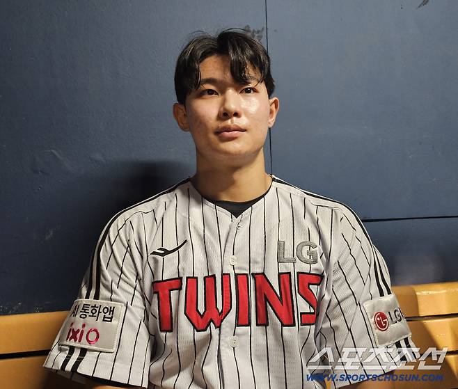 인터뷰에 임한 김영우. 김영록 기자