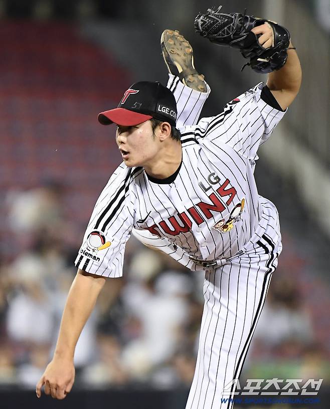 5일 서울 잠실구장에서 열린 두산-LG전. 6회초 등판한 김영우가 투구하고 있다. 잠실=정재근 기자 cjg@sportschosun.com/2025.8.5/