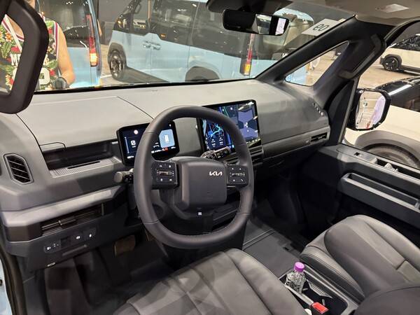 PV5는 실내 공간의 여유와 함께 다양한 소품을 수닙하고 대용량 화물을 적재할 수 있는 카고와 패신저 모델로 우선 출시됐다. (오토헤럴드 김흥식 기자)