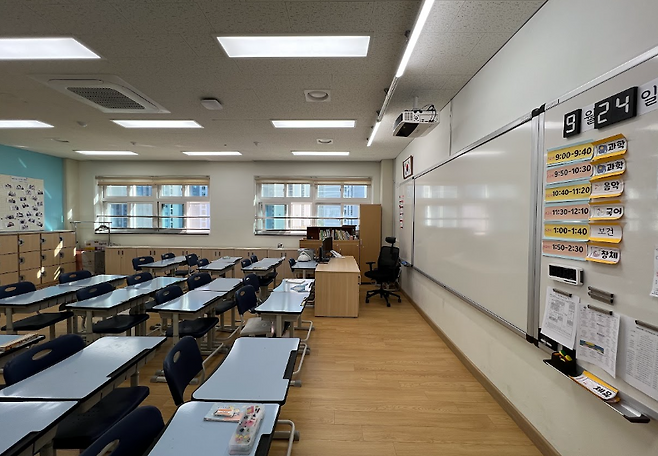 경의초등학교 교실.